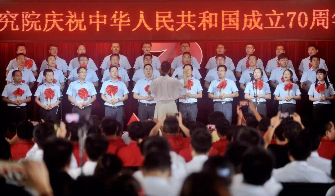 拯救被困的消防员